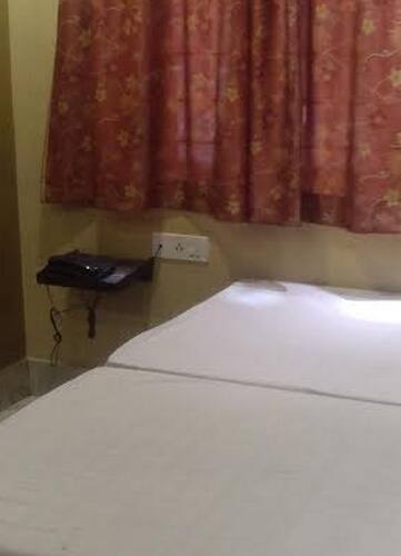 Abhishek Hotel, Jamshedpur 3